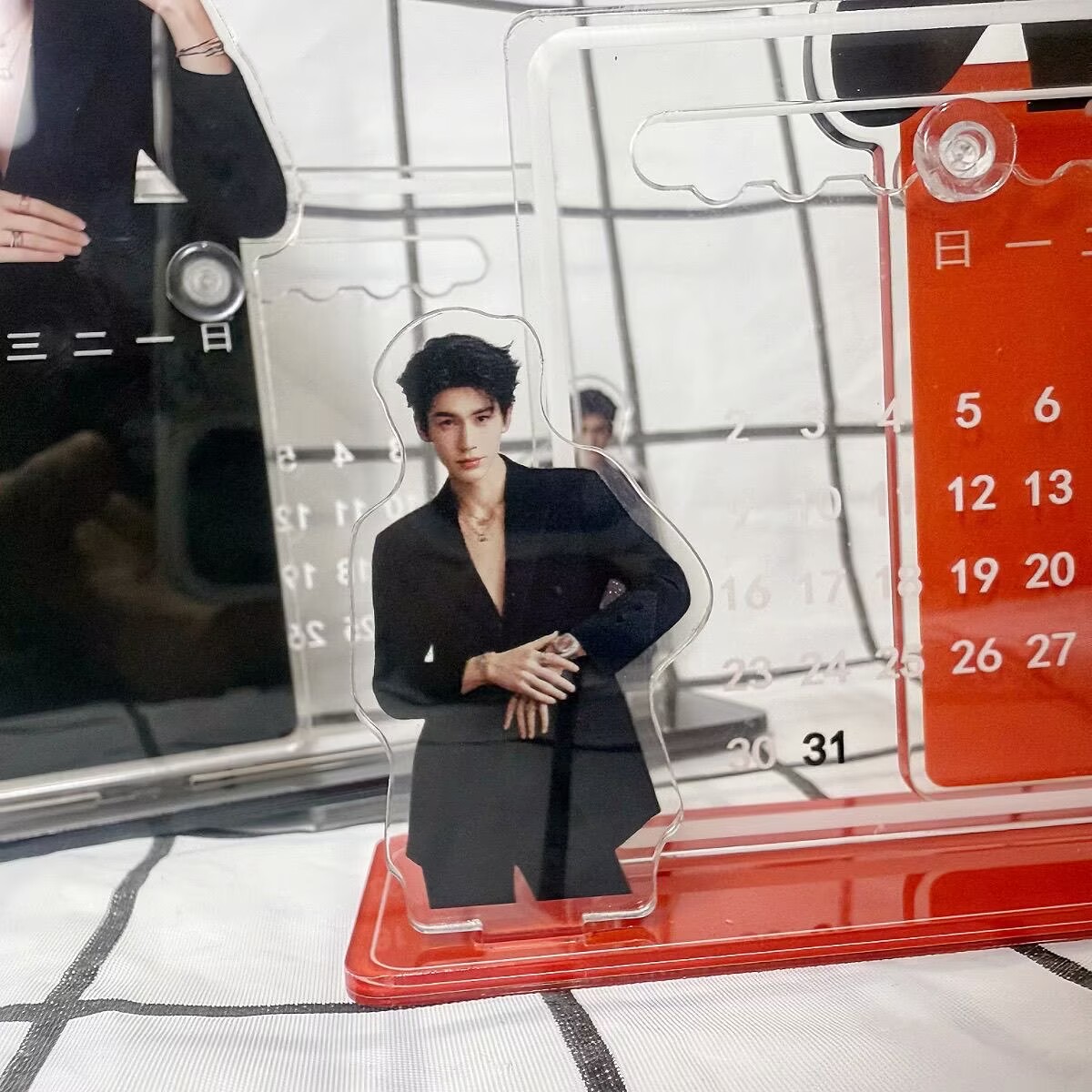 Zhang Linghe's 3D calendar orn - đánh giá và giá Supply Event